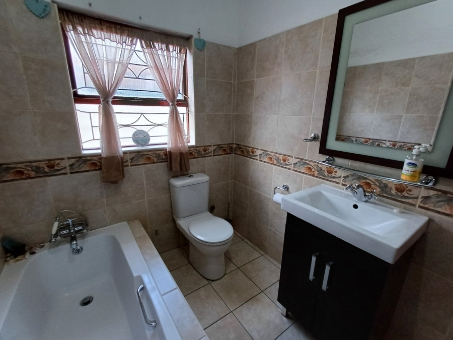 3 Bedroom Property for Sale in Ravensmead Western Cape